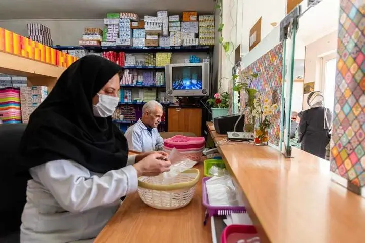 ارائه رایگان 44 میلیون خدمت دارویی به بیمهشدگان در مراکز درمانی تأمیناجتماعی