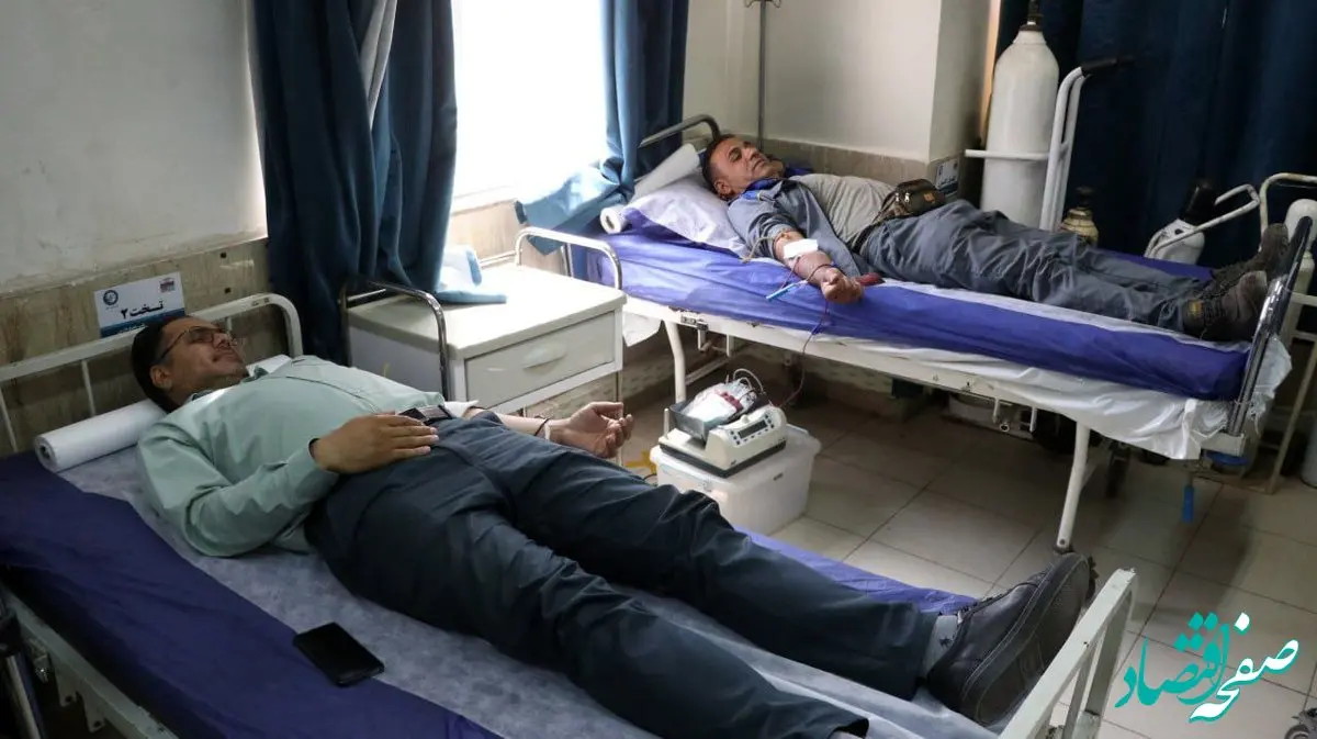 استقبال کارکنان شرکت فولاد هرمزگان از اهداى خون؛ اهدای زندگی