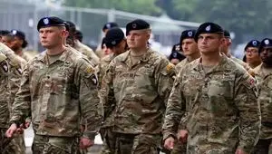 خبر فوری از تصمیم جدید ترامپ برای اعزام نیرو به خاورمیانه | ابن ناو و این لشکر هوابرد ارتش آمریکا آماده ورود می‌شوند