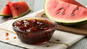نحوه تهیه شیره هندوانه، جایگزینی برای قند و شکر را بدانید