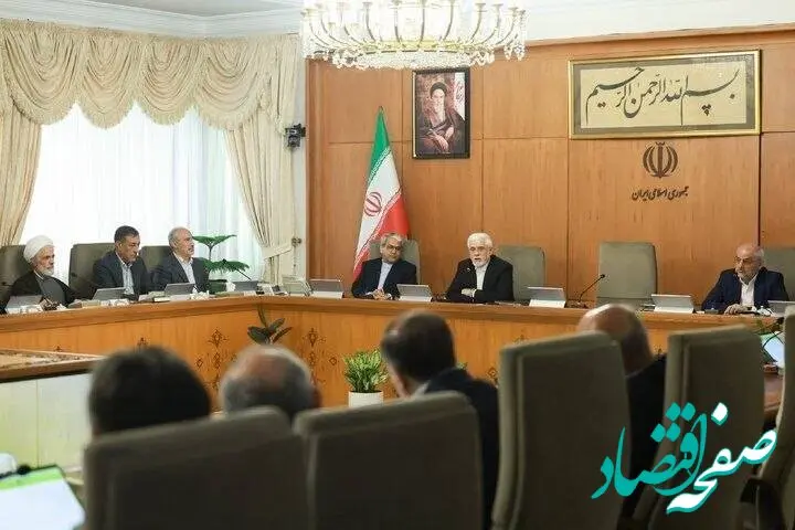 تصویب آیین‌نامه ساماندهی منابع سوخت نیروگاه‌ها در دولت | عارف: درآمد حاصل از فروش سوخت به حساب بهینه‌سازی و یارانه برق واریز می‌شود