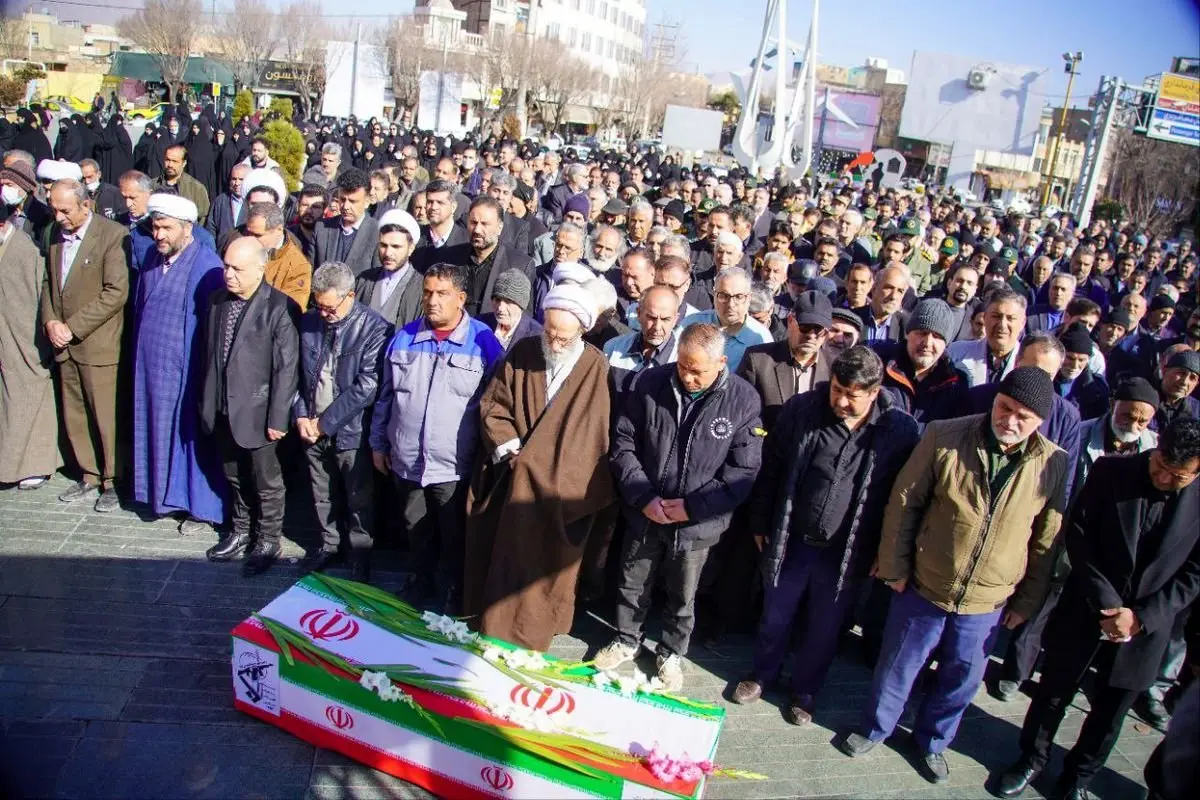 حضور گسترده کارکنان ذوب‌آهن اصفهان در مراسم تشییع سردار شهید حاج عباس طغیانی
