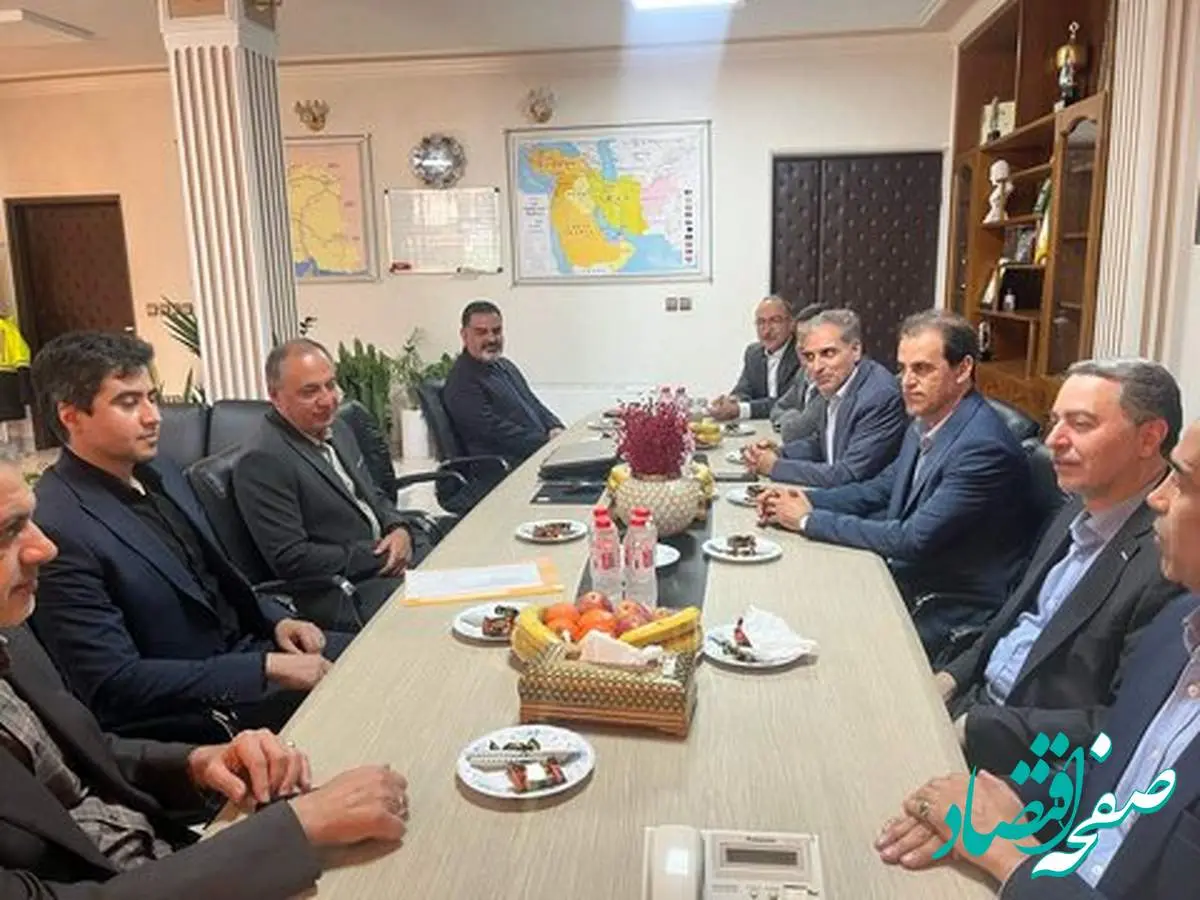 توسعه حمل ریلی با توجه به سرمایهگذاریهای فولاد مبارکه ضروری است