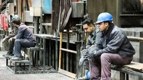 مطالبات ۶۰ کارگر تعدیلی داروگر؛ چرا کسی پاسخگو نیست؟