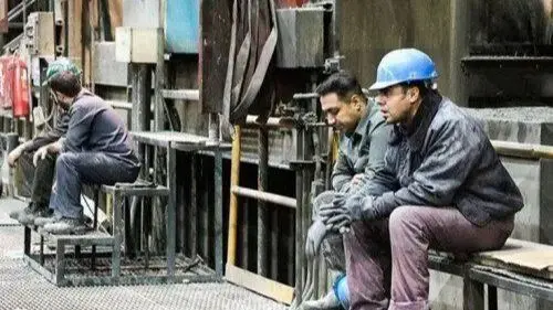 مطالبات ۶۰ کارگر تعدیلی داروگر؛ چرا کسی پاسخگو نیست؟