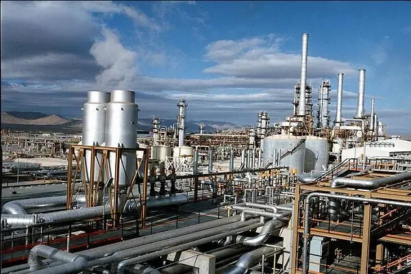عملیاتی شدن واحدهای تولیدی پتروشیمی بندر امام