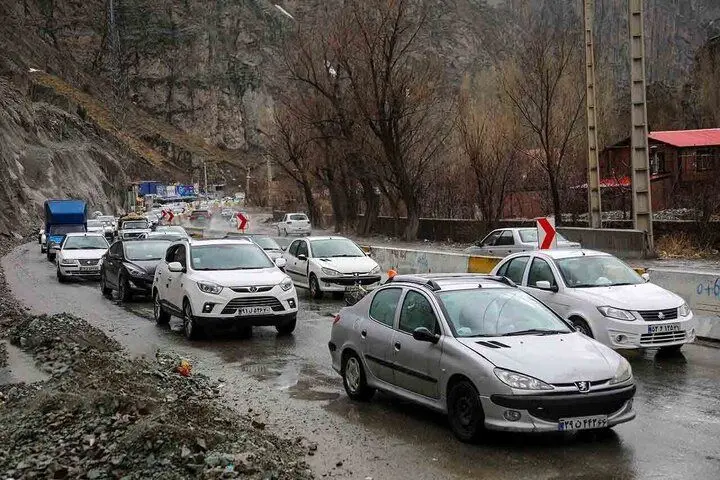 آخرین وضعیت جاده های کشور امروز جمعه/ بارش برف و باران در بعضی محورها