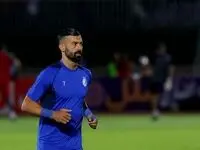 فیلم حرکت جنجالی رامین رضاییان: بغل کردن هوادار زن در ورزشگاه