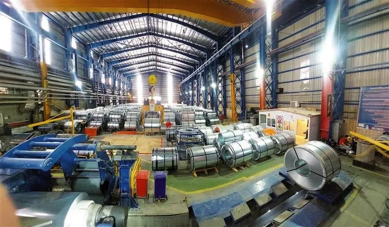 تولید ورق گالوانیزه با ضخامت ۰٫۲۸ میلی‌متر در کارخانه شماره ۲ شرکت ورق‌خودرو