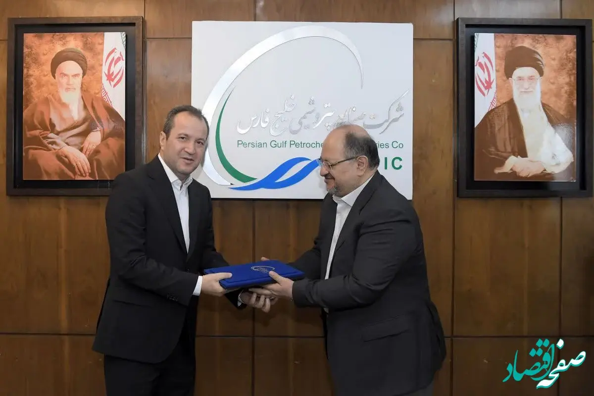 قدردانی از زحمات و تلاش‌های خوشرو در دوره تصدی ریاست هیأت مدیره هلدینگ خلیج‌فارس