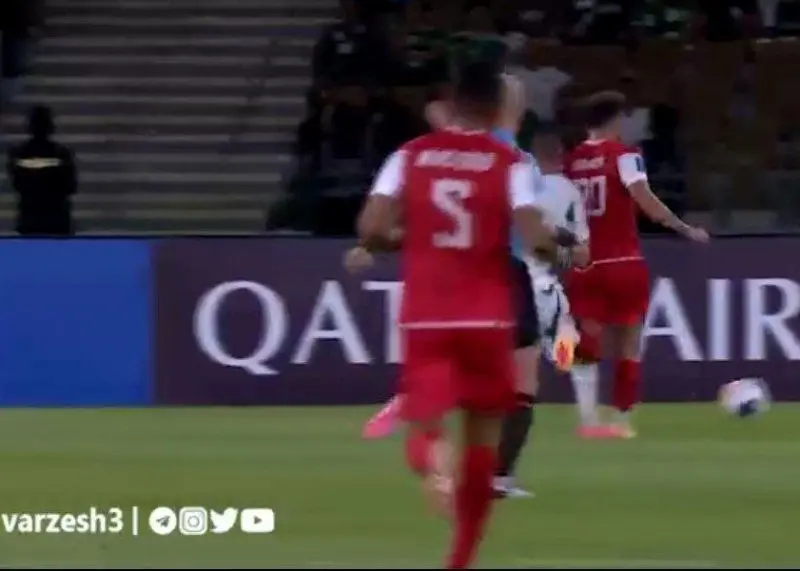 دو پنالتی برای پرسپولیس نگرفتند