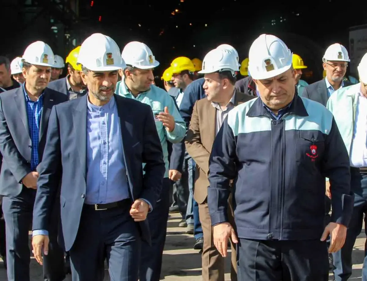 آغاز ریل گذاری خط 3 قطار شهری مشهد با ریل ذوب آهن اصفهان