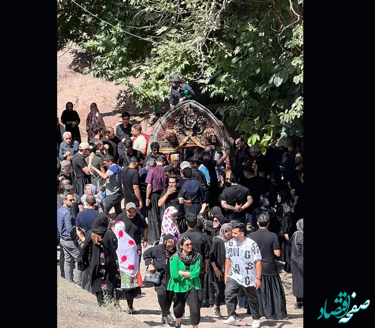 رسم نخل‌گردانی روز تاسوعا در ابیانه + ویدئو