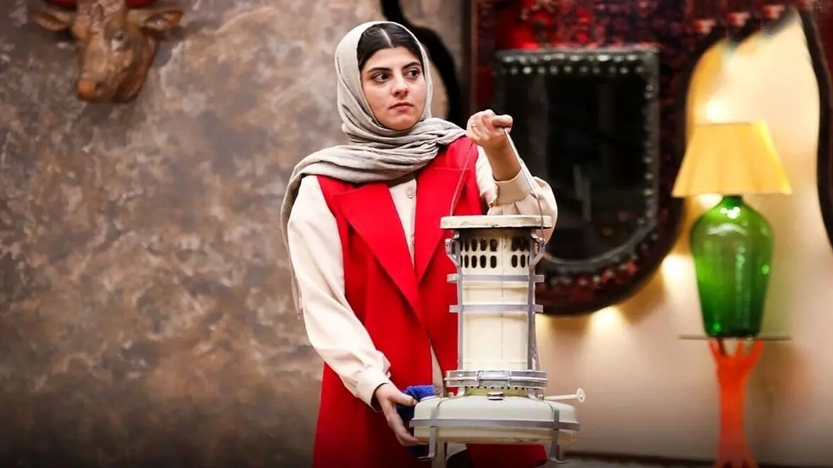 خالکوبی دیدنی و پرحاشیه مهسا طهماسبی در شبکههای اجتماعی وایرال شد!