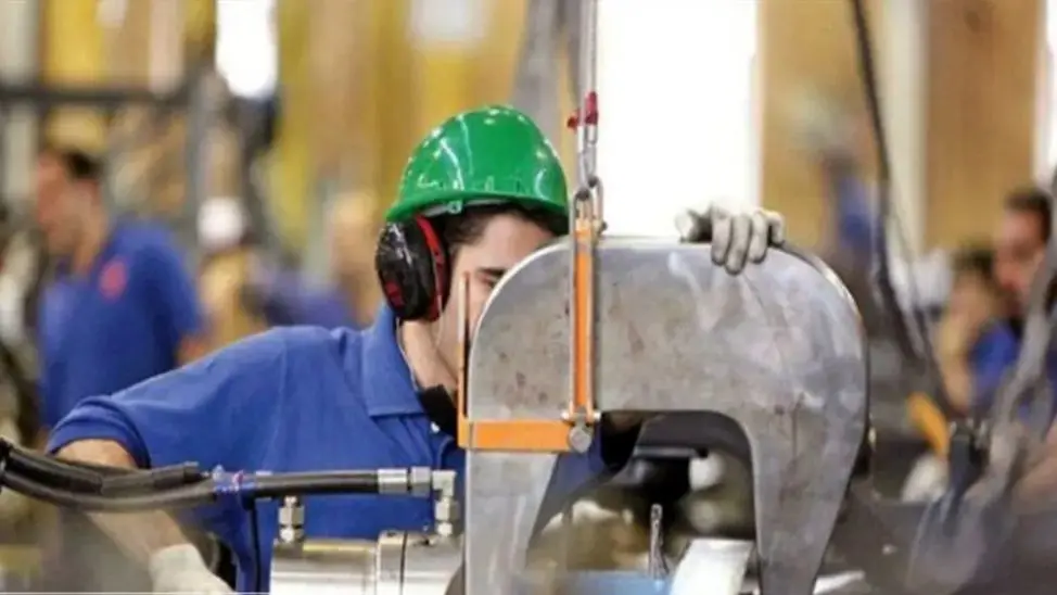 بررسی حذف صلاحیت ایمنی پیمانکاران؛ اقدامی قانونی یا حمایت از سودجویان؟