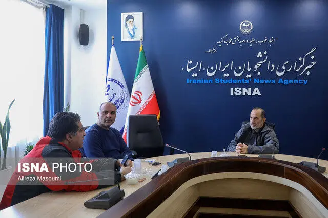 برای زمین‌گیر کردن کشور، پول ملی هدف گرفته شده است