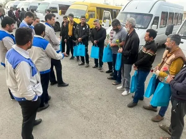 تقدیر از رانندگان شرکت فولاد امیرکبیر کاشان به مناسبت روز حمل و نقل