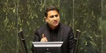 لباس بومی این نماینده مجلس در صحن علنی خبرساز شد