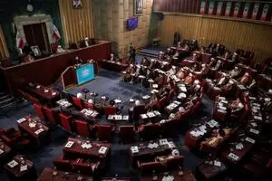 چند درصد اعضای مجلس خبرگان به رهبری آیت الله سید مجتبی خامنه ای رأی دادند؟ 