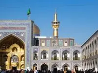 تصویر بازیگر معروف در حرم مطهر امام رضا (ع) 