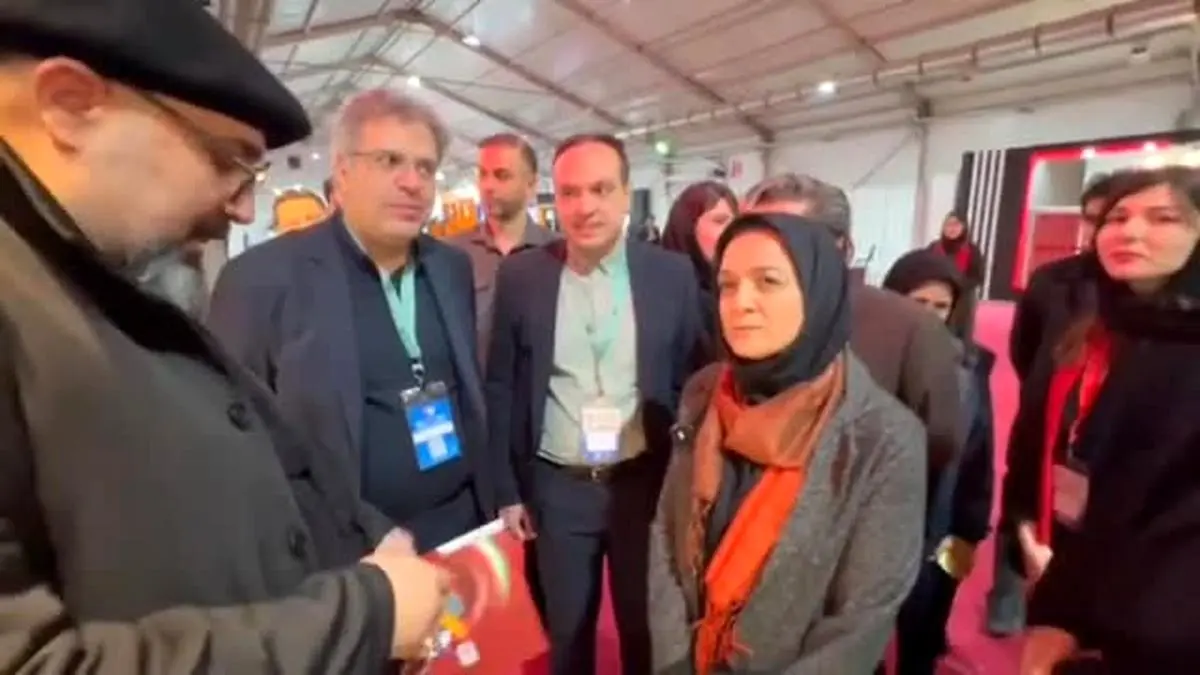 ویدیو: حضور دکتر راهب ریاست مرکز تحقیقات راه، مسکن و شهرسازی وزارت راه و شهرسازی در غرفه شرکت فولاد اکسین خوزستان در نمایشگاه ملی سازه و فولاد