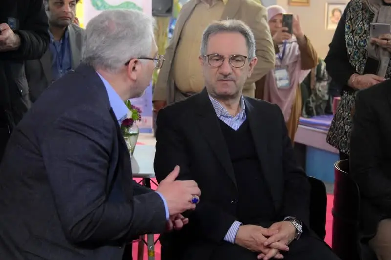 بازدید معاون گردشگری وزارت میراث فرهنگی از غرفه منطقه آزاد اروند در نمایشگاه بین‌المللی گردشگری تهران