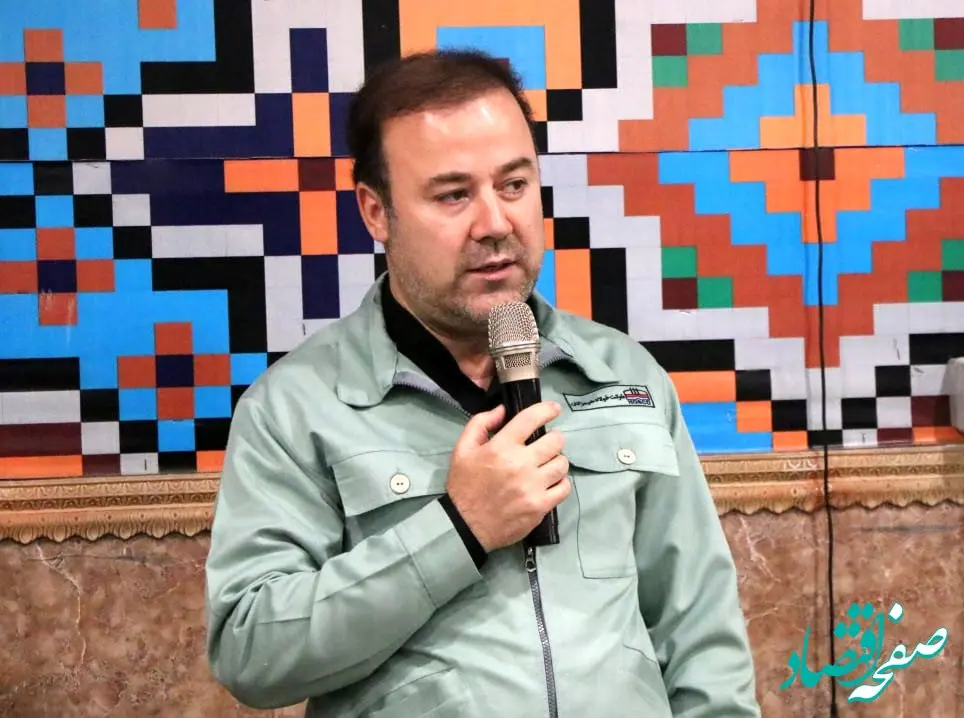 تلاش در جبهه تولید جهاد مقدس است