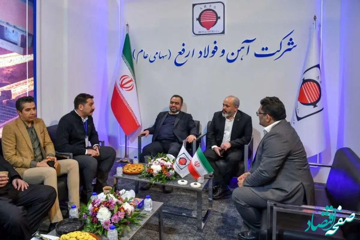 بازدید استاندار یزد از غرفه ارفع در دهمین نمایشگاه معدن و فولاد یزد