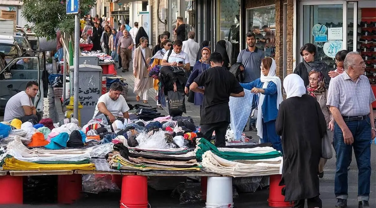 آخرین خبر از طرح ساماندهی دست فروشان امروز ۱۶ مرداد ۱۴۰۴ / بساط دست فروشان جمع می‌شود؟