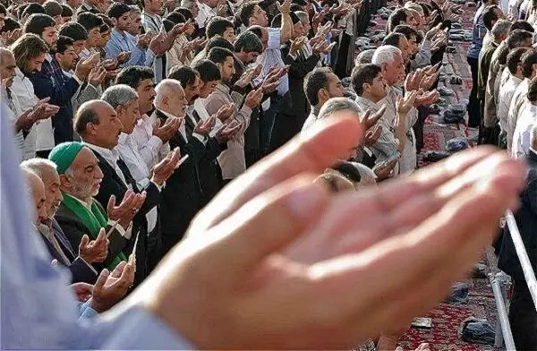 آیا نماز عید سعید فطر به امامت رهبر انقلاب برگزار می شود؟ + زمان و مکان نماز عید فطر