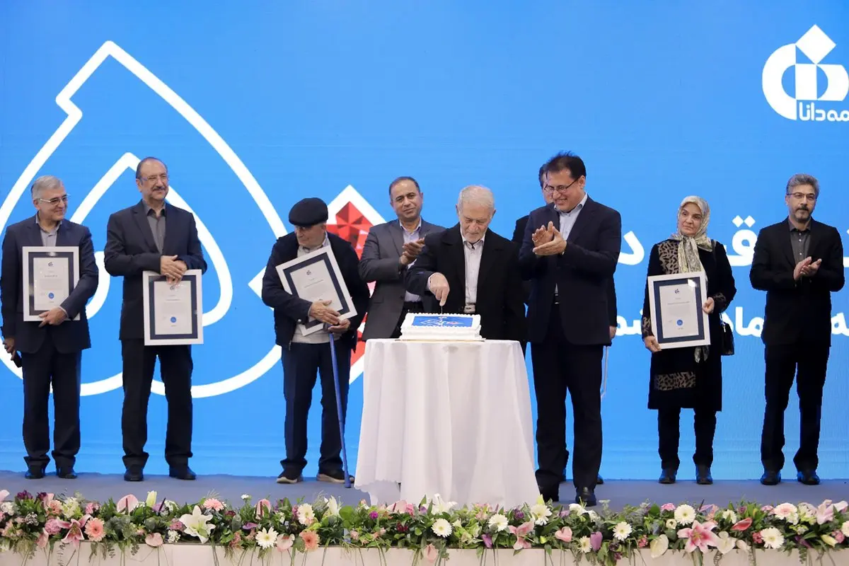 حضور مدیران ارشد صنعت بیمه، مدیران عامل اسبق و بیمهگذاران در مراسم گرامیداشت ۵۰ سالگی بیمه دانا