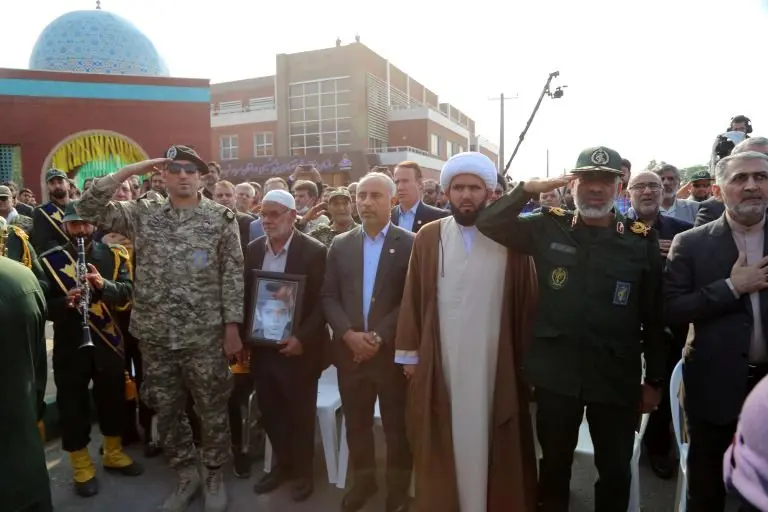 شهید گمنام دفاع مقدس مورد استقبال کارکنان و مدیران شرکت پتروشیمی بندرامام قرار گرفت