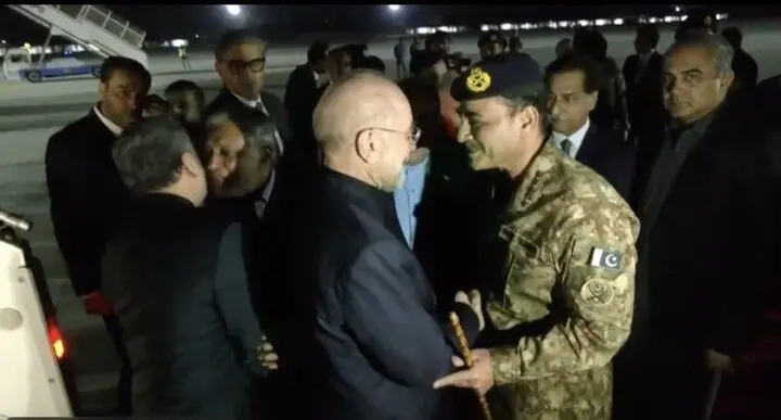 علت استقبال ژنرال عاصم منیر با لباس نظامی از هیات ایرانی چه بود؟