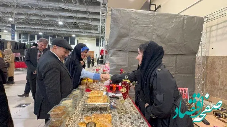 تأکید مدیرعامل بر نقش محوری زنان در توسعه ماکو / نمایشگاه زنان کارآفرین و توانمند ماکو گشایش یافت