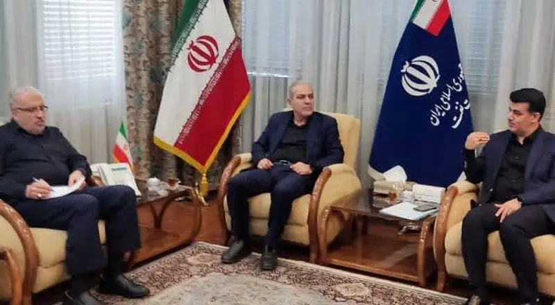 بازنشستگان و ایثارگران بخوانند | علت دیدار مدیرعامل صندوق بازنشستگی کشوری با وزیر نفت و رئیس بنیاد شهید و امور ایثارگران چه بود؟ 