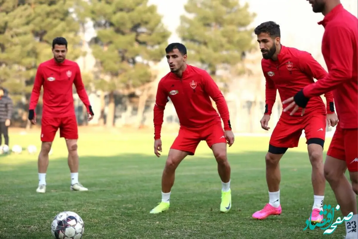 گزارش زنده و نتیجه بازی پرسپولیس - خیبر خرم آباد امروز جمعه ۷ دی ۱۴۰۳+ساعت بازی 