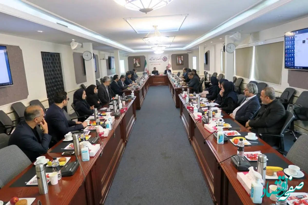 برگزاری جلسه ماهانه شعب شرق استان تهران بانک ایران زمین