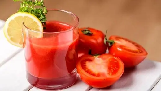 این چهار خاصیت شگفت‌ انگیز آب گوجه‌ فرنگی را بشناسید