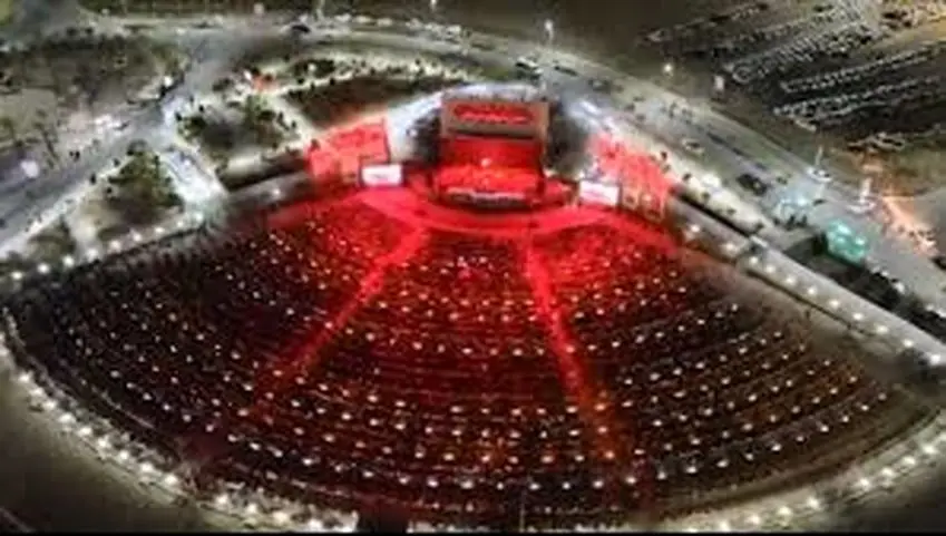 استقبال گسترده شهروندان از جشن شب های سیرجان