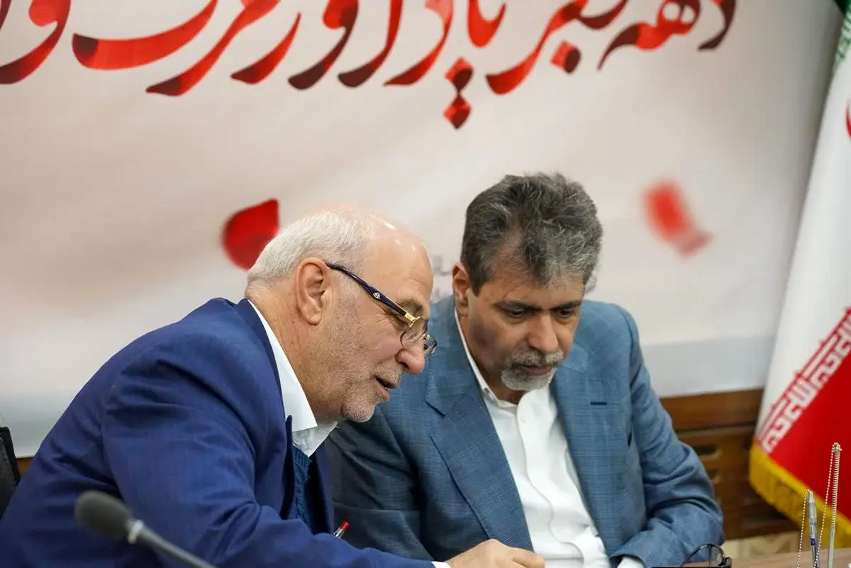 دکتر زرندی از مدیران خیلی خوب و جوان حوزه تولید و صنعت کشور محسوب میشود