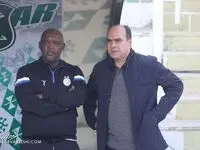 درگیری مربی استقلال با هواداران 