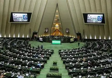 ماجرای ادعای جنجالی رائفی پور درباره دریافت ۱۴۰ سکه توسط یک نماینده چیست؟