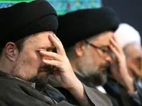 تصاویر جدید از سیدحسن خمینی و ۲ برادرش در یک مراسم حسابی خبرساز شد / این معاون پزشکیان هم آ
بود