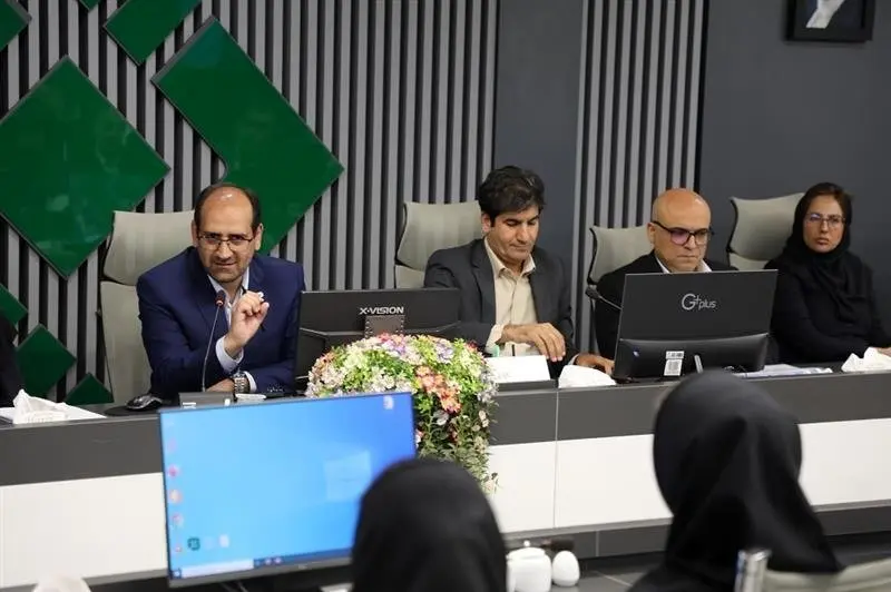 پژوهشکده بیمه میزبان کارگاه هم اندیشی آییننامه جدید بیمههای زندگی