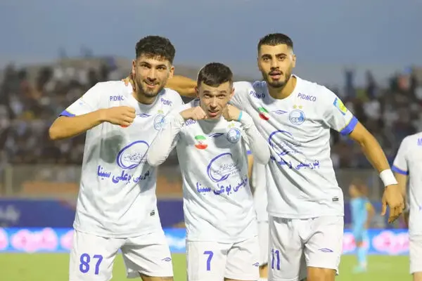 نتیجه بازی استقلال و چادرملو جمعه ۱ آبان چند چند شد؟