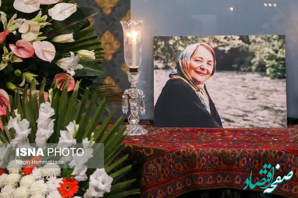 تصاویری از یادبود امیربانو کریمی چهره ماندگار کشور