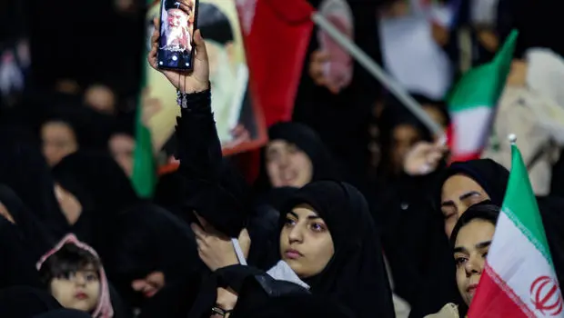 شجاعت مردم ایران در برابر قدرت‌های جهانی: شهادت پیامی است که خونش از هر سلاحی قوی‌تر است