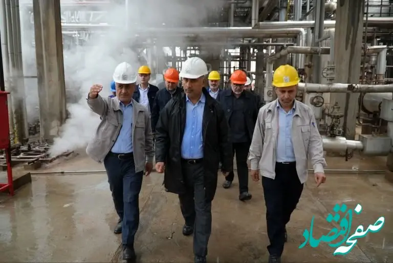 بازدید دکتر انصاری نیک در آخرین روز سال ۱۴۰۲ از واحدهای تولیدی شرکت پتروشیمی بندر امام