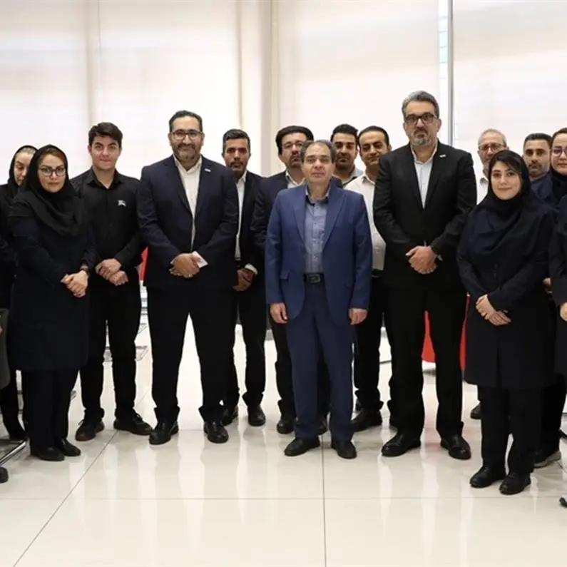 بازدید مدیرعامل بیمه دی از شعبه‌ی ممتاز غرب تهران
