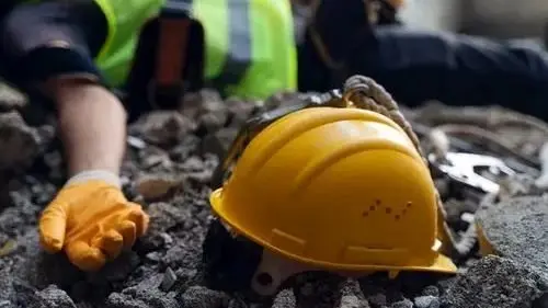 چرا پذیرش «حق امتناع از کار» برای کارگران ضروری است؟ نگاهی به حق فراموش‌شده کودکان کار